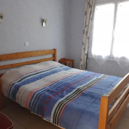 Maisonnette Ensoleillee, A 100m De La Plage, Animaux Sur Demande